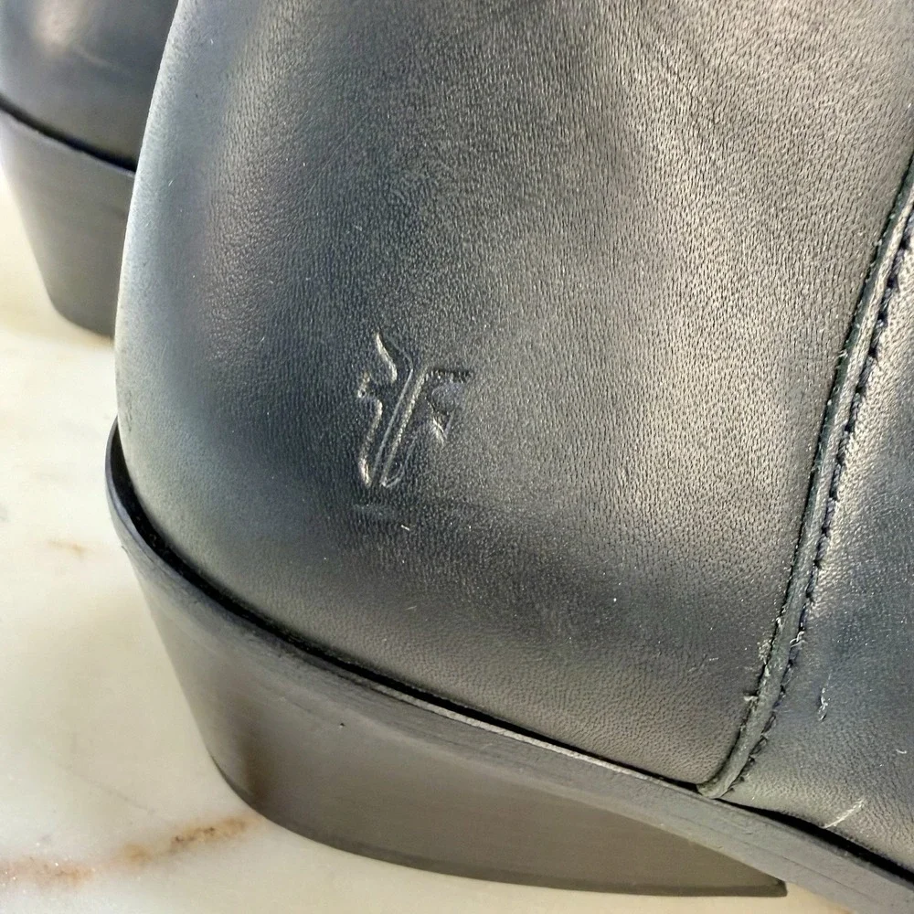 Frye Farrah Inside Zip Booties Women's Size 8M Black Leather Ankle